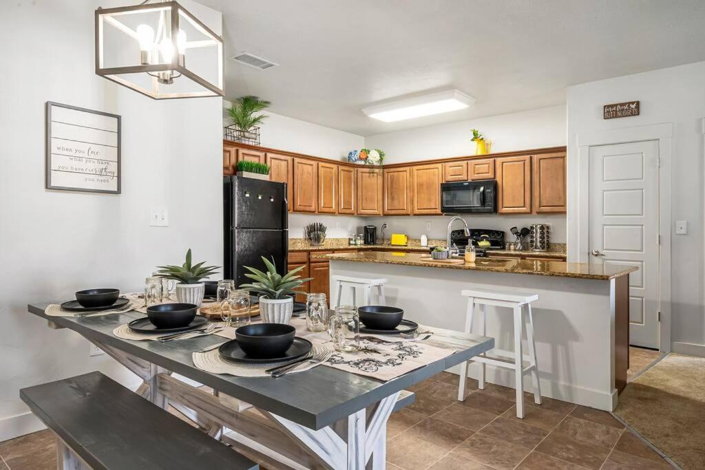 Bee Chic In Sojo W/Hot Tub+Gym+Local Ski Slopes South Jordan Buitenkant foto